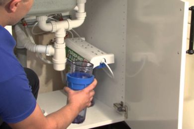 Установка фильтра для воды на кухню